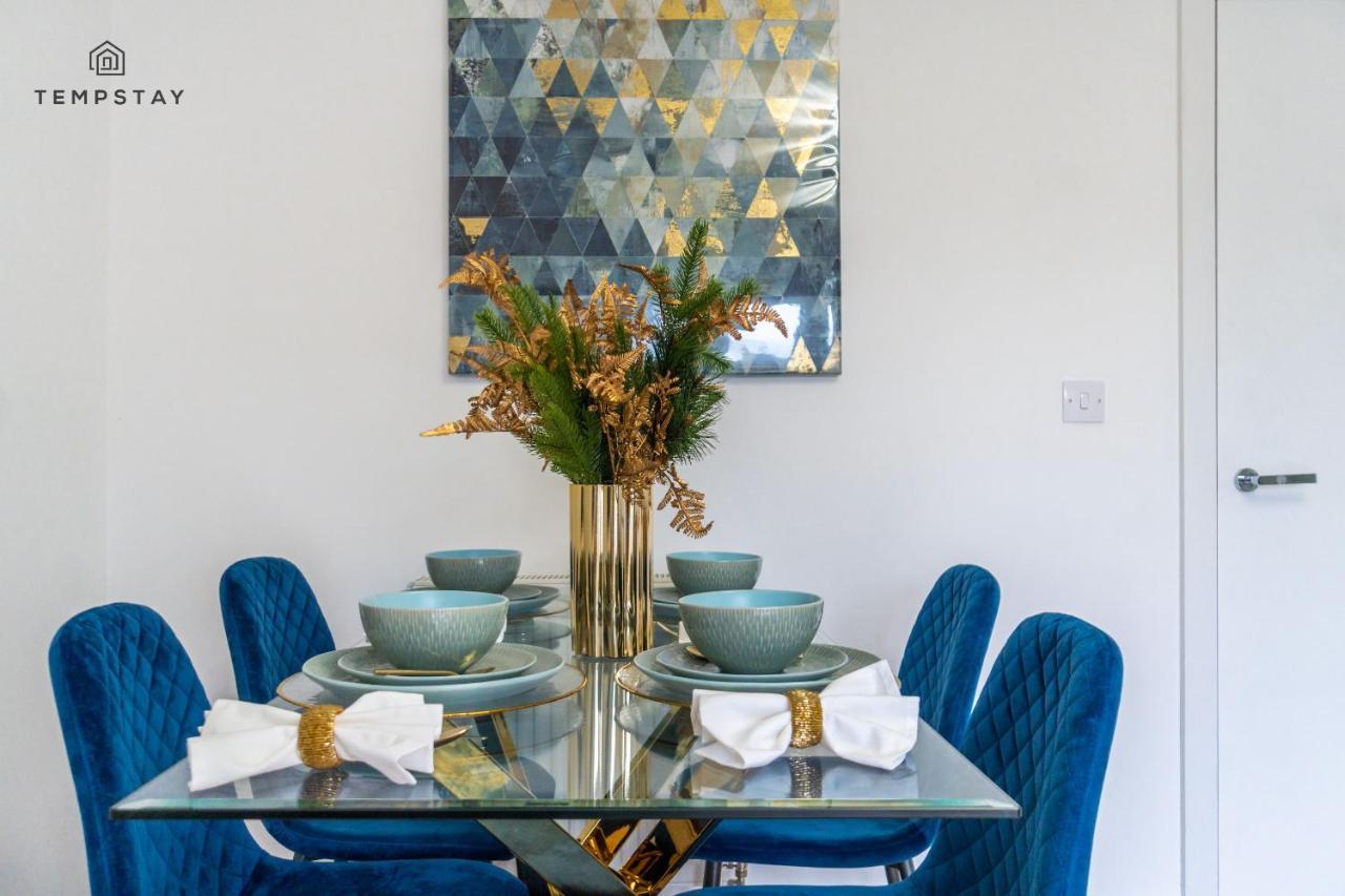 Stylish 4 Bed Family Home At Madejski, Reading University Exterior foto