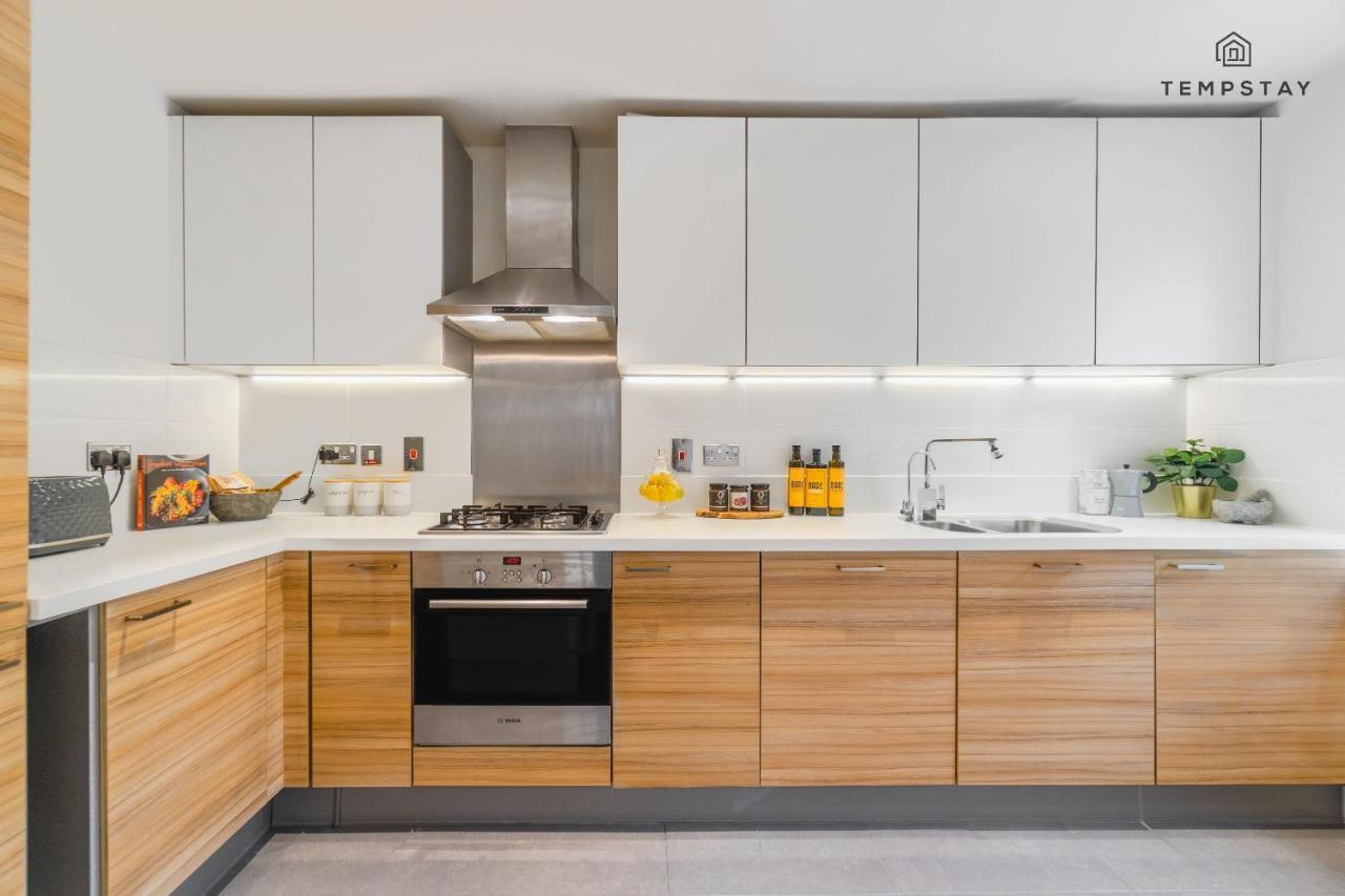 Stylish 4 Bed Family Home At Madejski, Reading University Exterior foto
